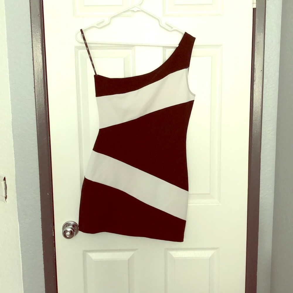 One shoulder dress